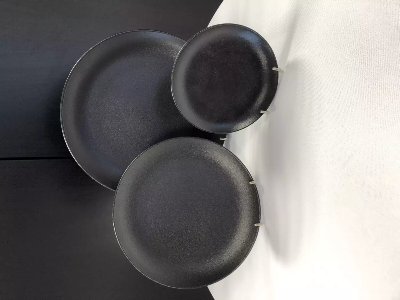 Assiette noire 21/27