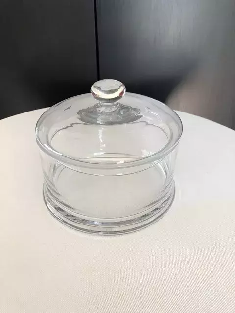 Bonbonnière avec couvercle